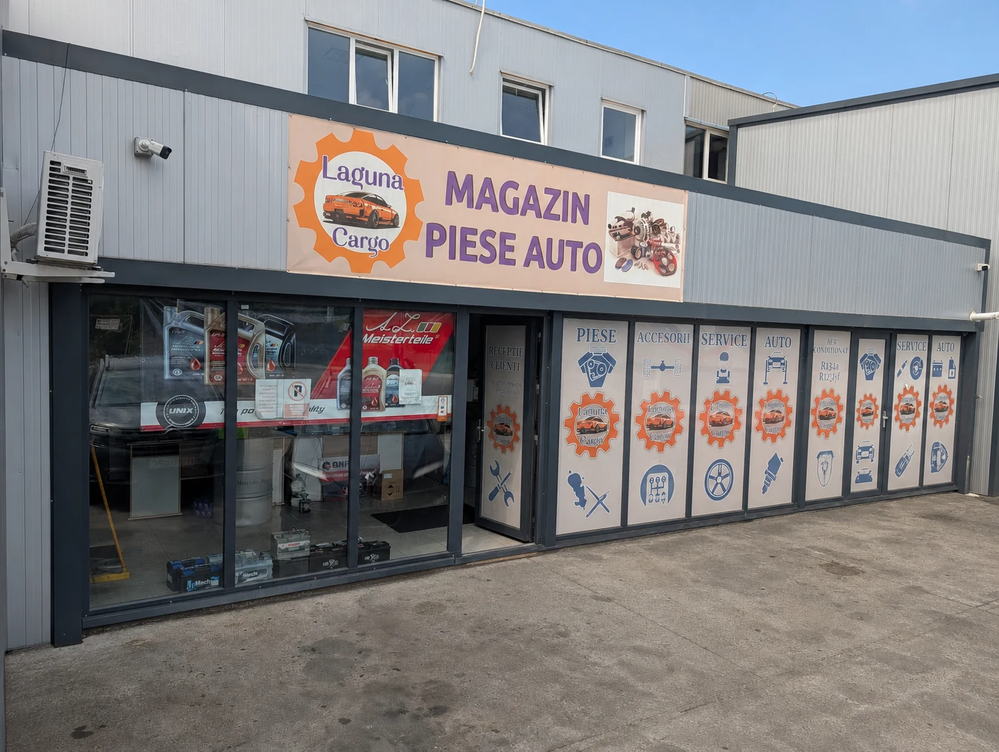 Intrarea în recepția și magazinul Laguna Service